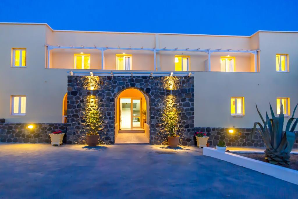 Zorbas Hotel Santorini Pyrgos Kallistis Exterior photo