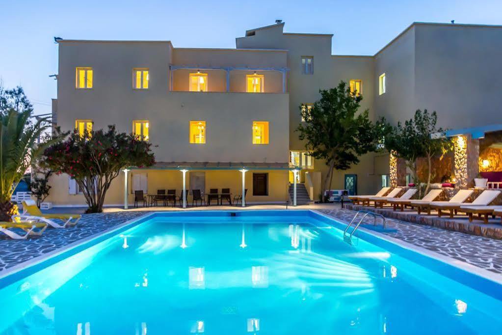 Zorbas Hotel Santorini Pyrgos Kallistis Exterior photo