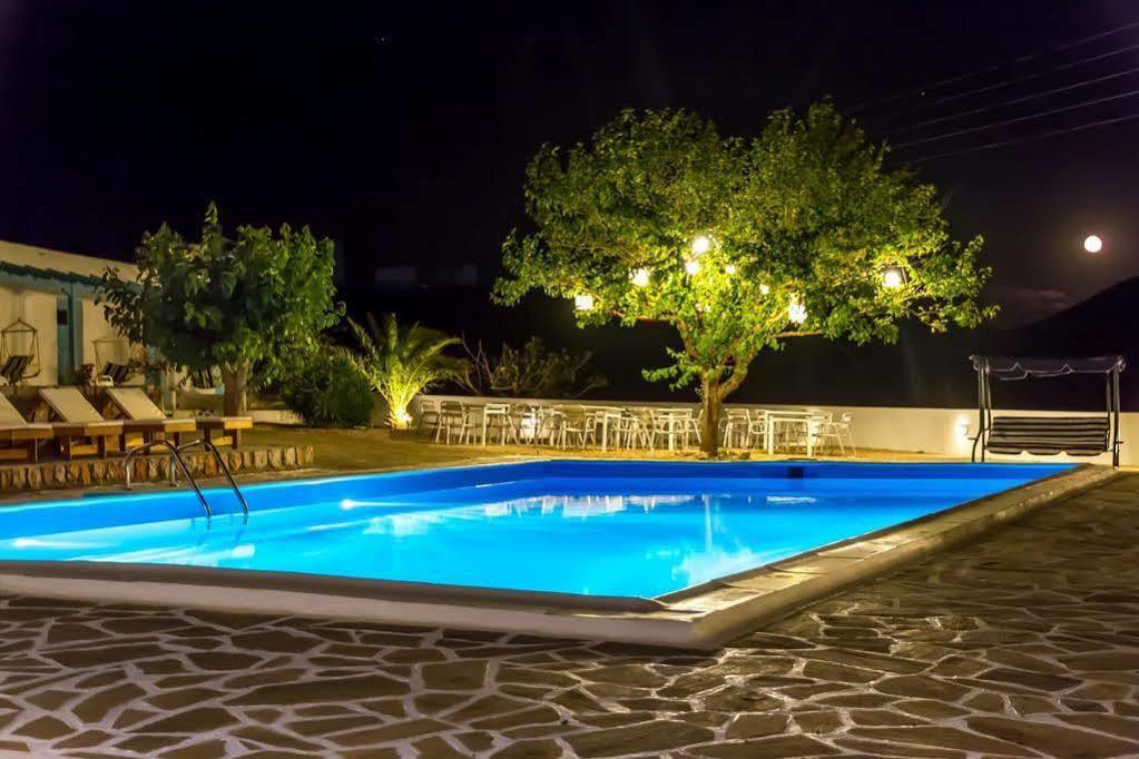 Zorbas Hotel Santorini Pyrgos Kallistis Exterior photo